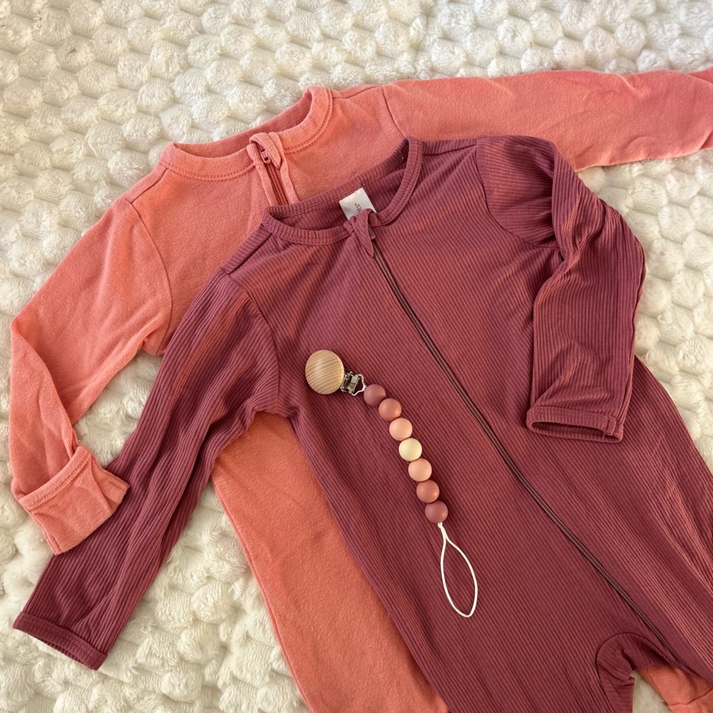 Old Navy Kids One Piece Footies in Coral and Mauve